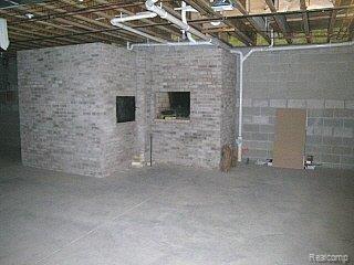 23538 Chicory Road Grosse Ile, MI 48138 - Photo 14 of 17 PIZZA OVEN/FP