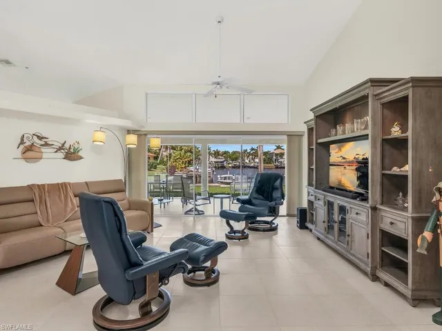 $889,000 | 111 Morning Star Cay, Naples, FL 34114