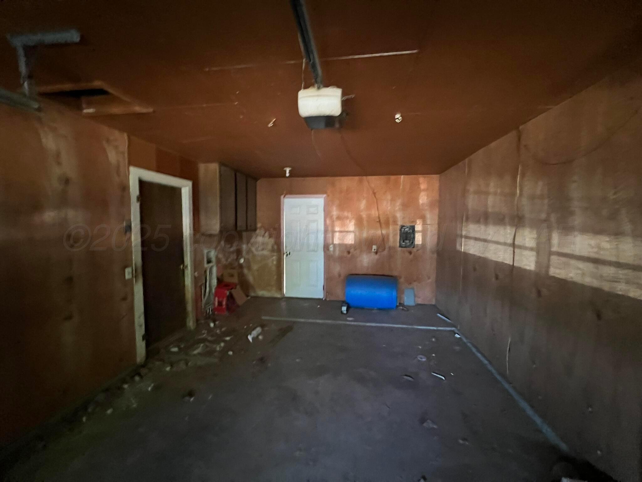 2005 North 20th Street Memphis, TX 79245 - Photo 15 of 19 a view of a hallway