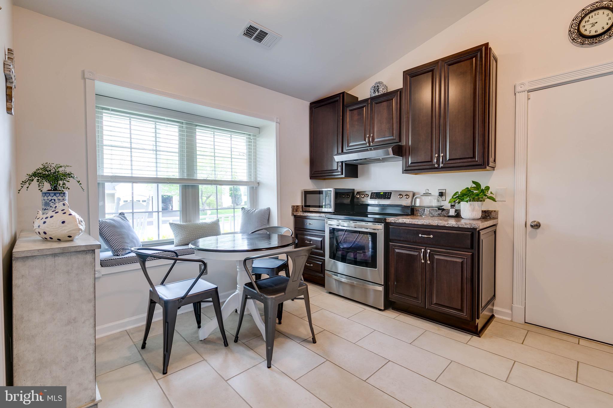 407 Spring Ridge Court Sterling, VA 20164 - Photo 12 of 50 Gallery Image 12