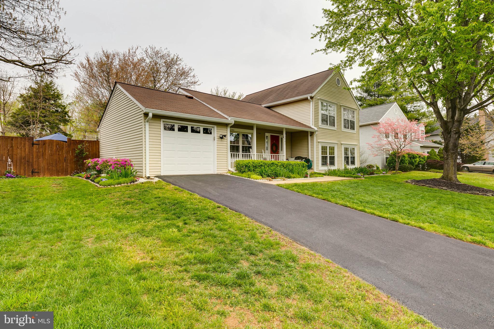 407 Spring Ridge Court Sterling, VA 20164 - Photo 5 of 50 Gallery Image 5