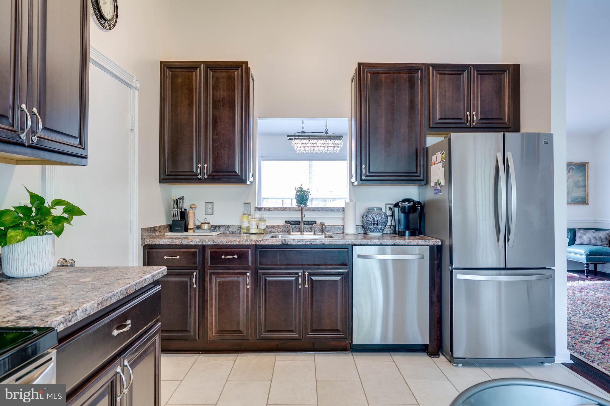 407 Spring Ridge Court Sterling, VA 20164 - Photo 10 of 50 Gallery Image 10