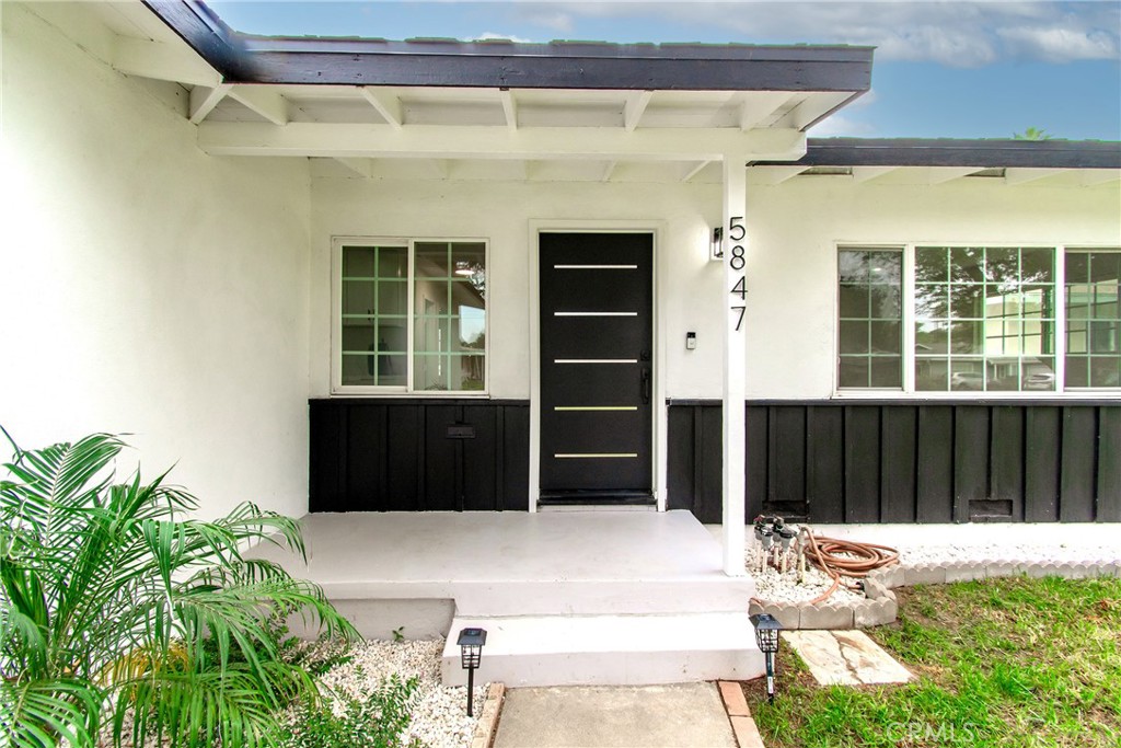 5847 Meadowbrook Lane Riverside, CA 92504 - Photo 3 of 31 a front view of a house