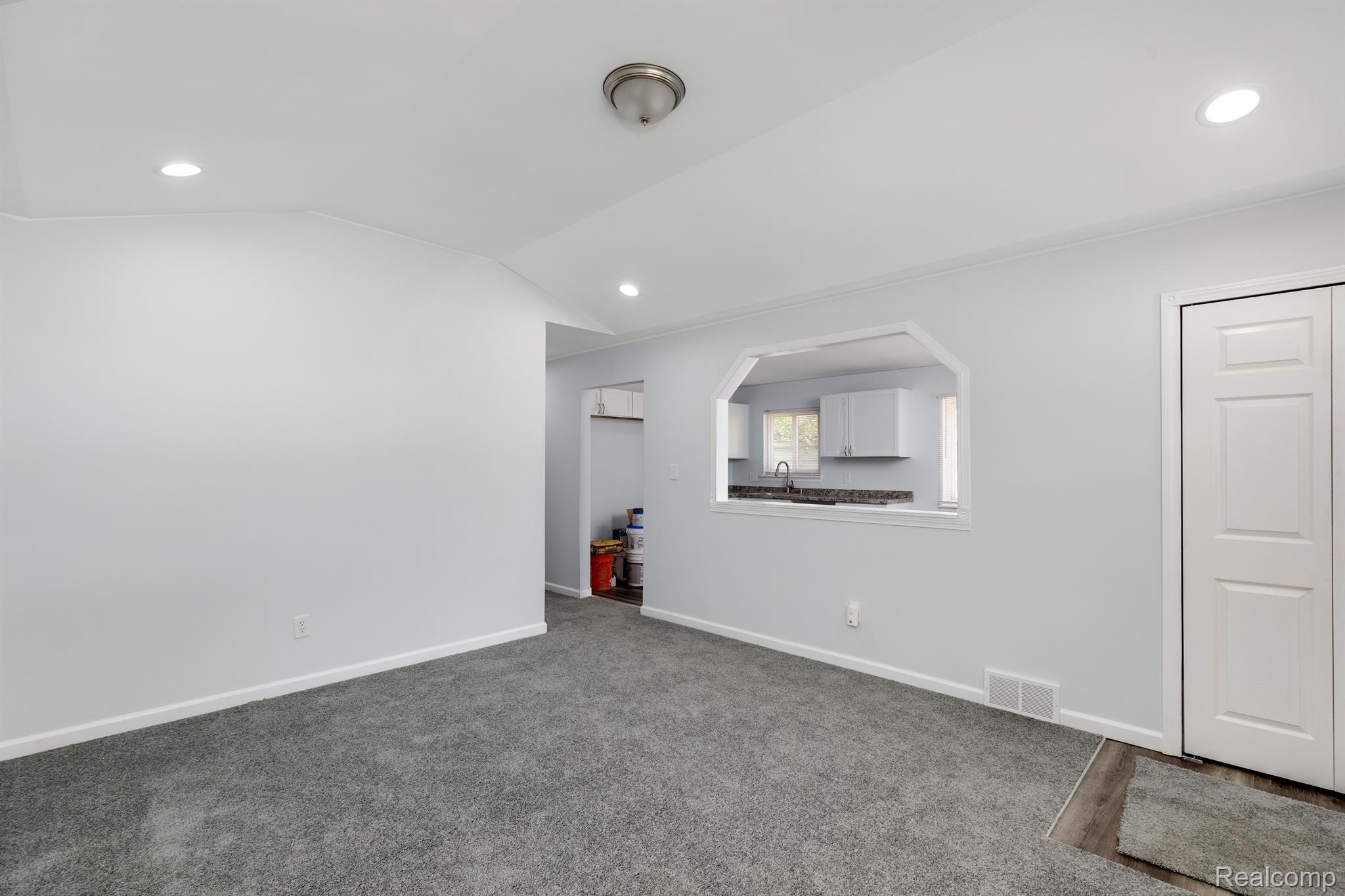 29463 Grandview Street Inkster, MI 48141 - Photo 5 of 26 Gallery Image 5