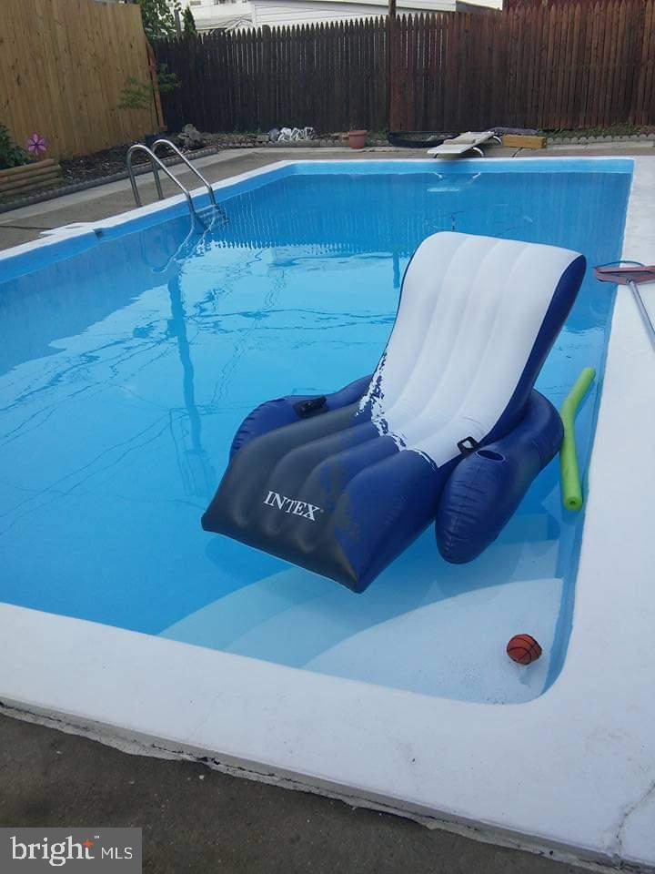 12215 Aster Road Philadelphia, PA 19154 - Photo 25 of 27 Previous Pool Pic. due to Snow