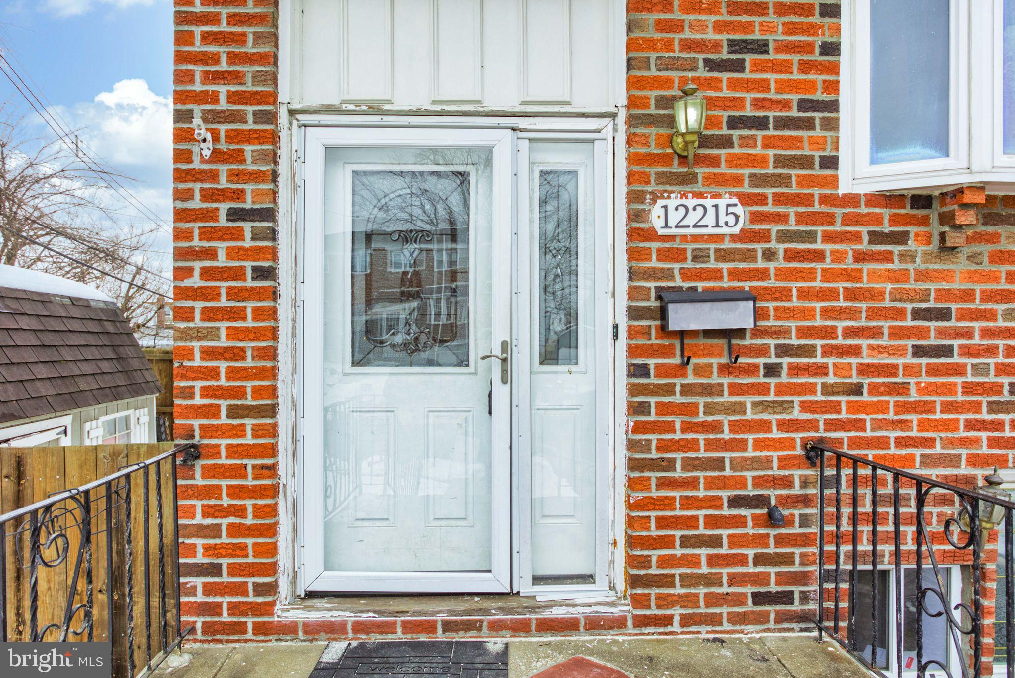 12215 Aster Road Philadelphia, PA 19154 - Photo 4 of 27 Exterior Front