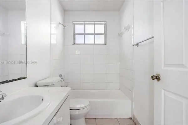 $2,650 | 415 Northwest 60th Way, Unit 1, Hollywood, FL 33024