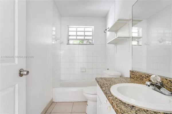 $2,650 | 415 Northwest 60th Way, Unit 1, Hollywood, FL 33024
