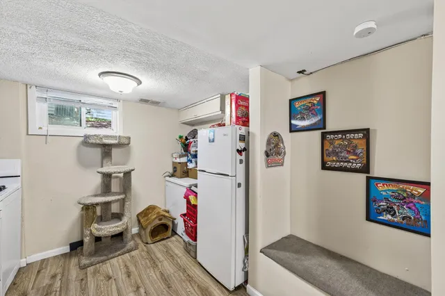 $379,900 | 1562 Ivy Avenue East, St. Paul, MN 55106