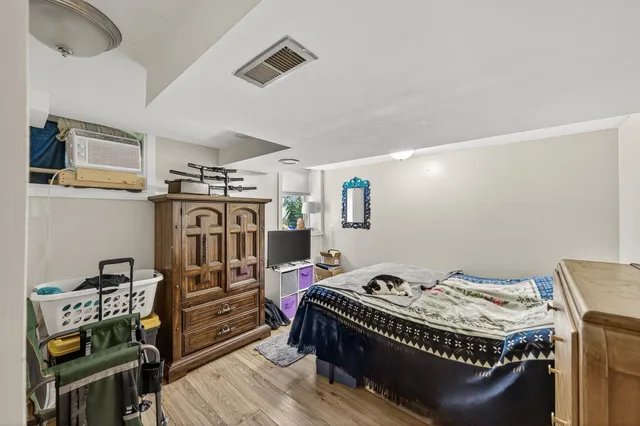 $379,900 | 1562 Ivy Avenue East, St. Paul, MN 55106