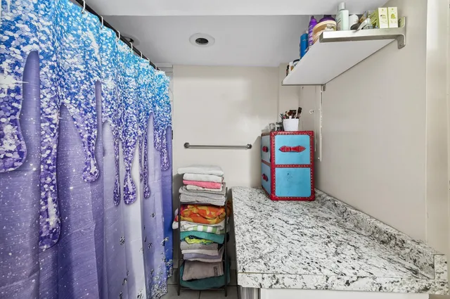 $379,900 | 1562 Ivy Avenue East, St. Paul, MN 55106