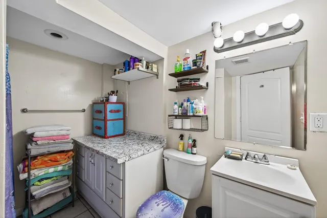 $379,900 | 1562 Ivy Avenue East, St. Paul, MN 55106