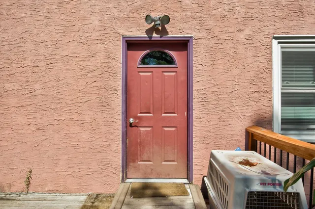 $379,900 | 1562 Ivy Avenue East, St. Paul, MN 55106