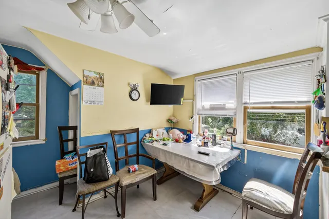 $379,900 | 1562 Ivy Avenue East, St. Paul, MN 55106