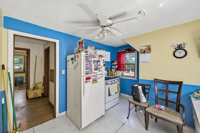 $379,900 | 1562 Ivy Avenue East, St. Paul, MN 55106