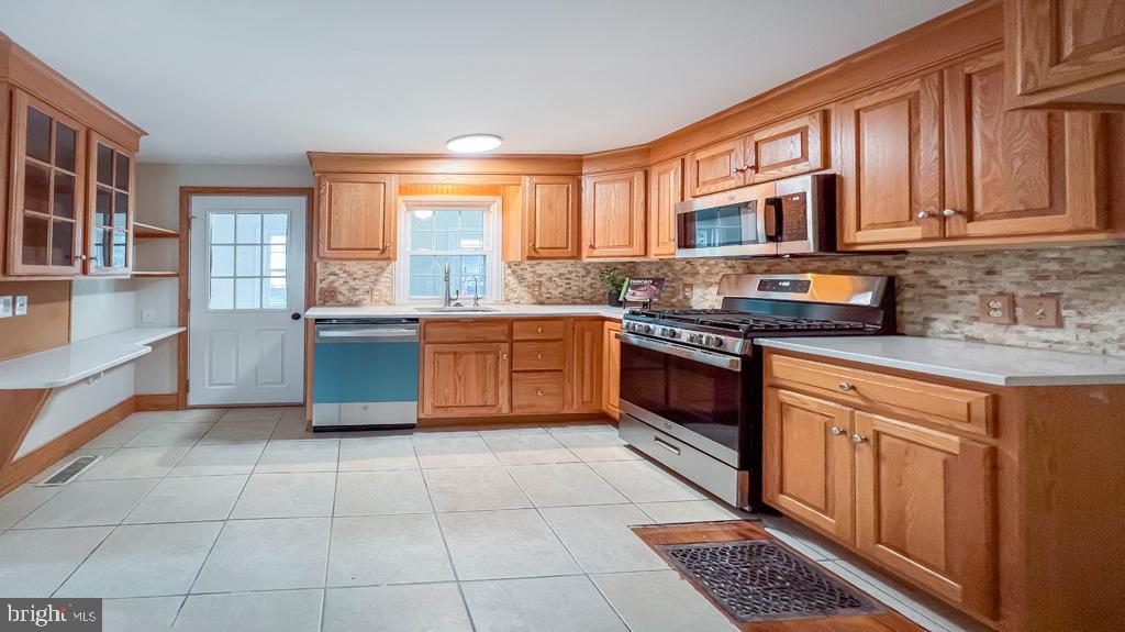 379 East Main Street Lititz, PA 17543 - Photo 11 of 31