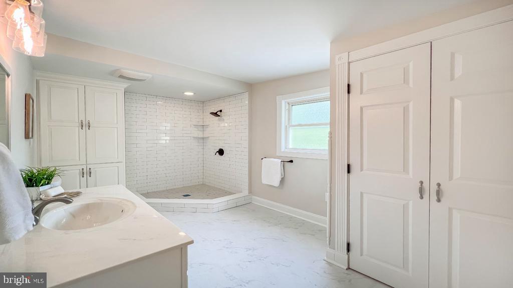 379 East Main Street Lititz, PA 17543 - Photo 17 of 31