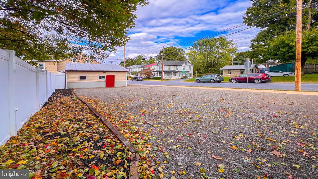 379 East Main Street Lititz, PA 17543 - Photo 3 of 31