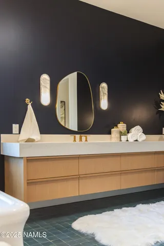 a view of walk in closet