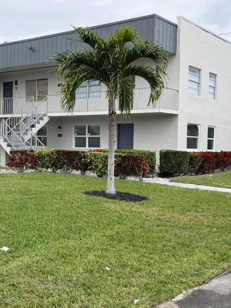 $2,200 | 216 Normandy Lane, Unit E, Delray Beach, FL 33484