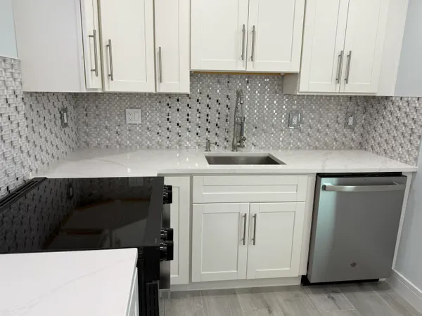 $2,200 | 216 Normandy Lane, Unit E, Delray Beach, FL 33484