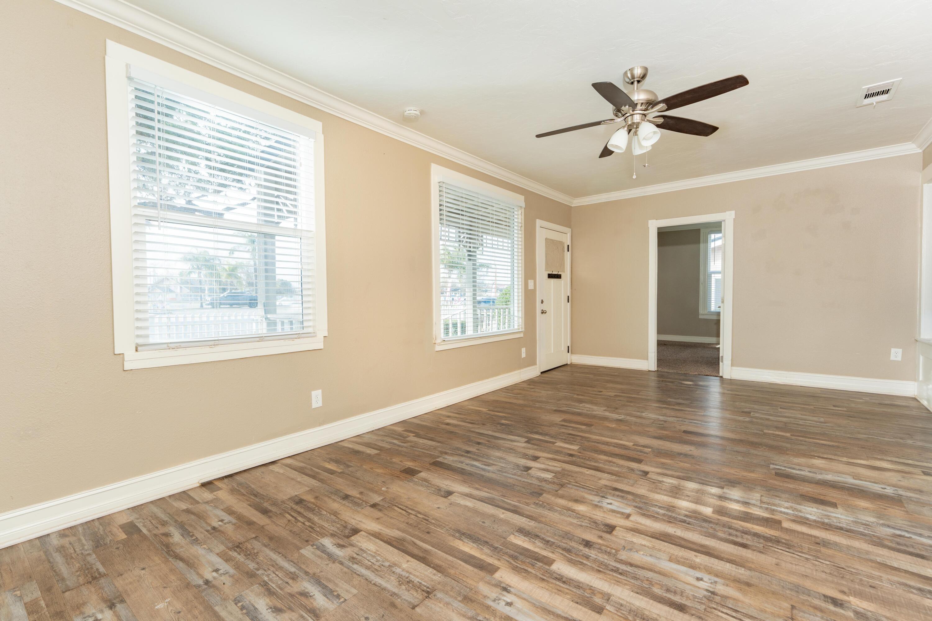 533 South Kaweah Avenue Exeter, CA 93221 - Photo 9 of 39