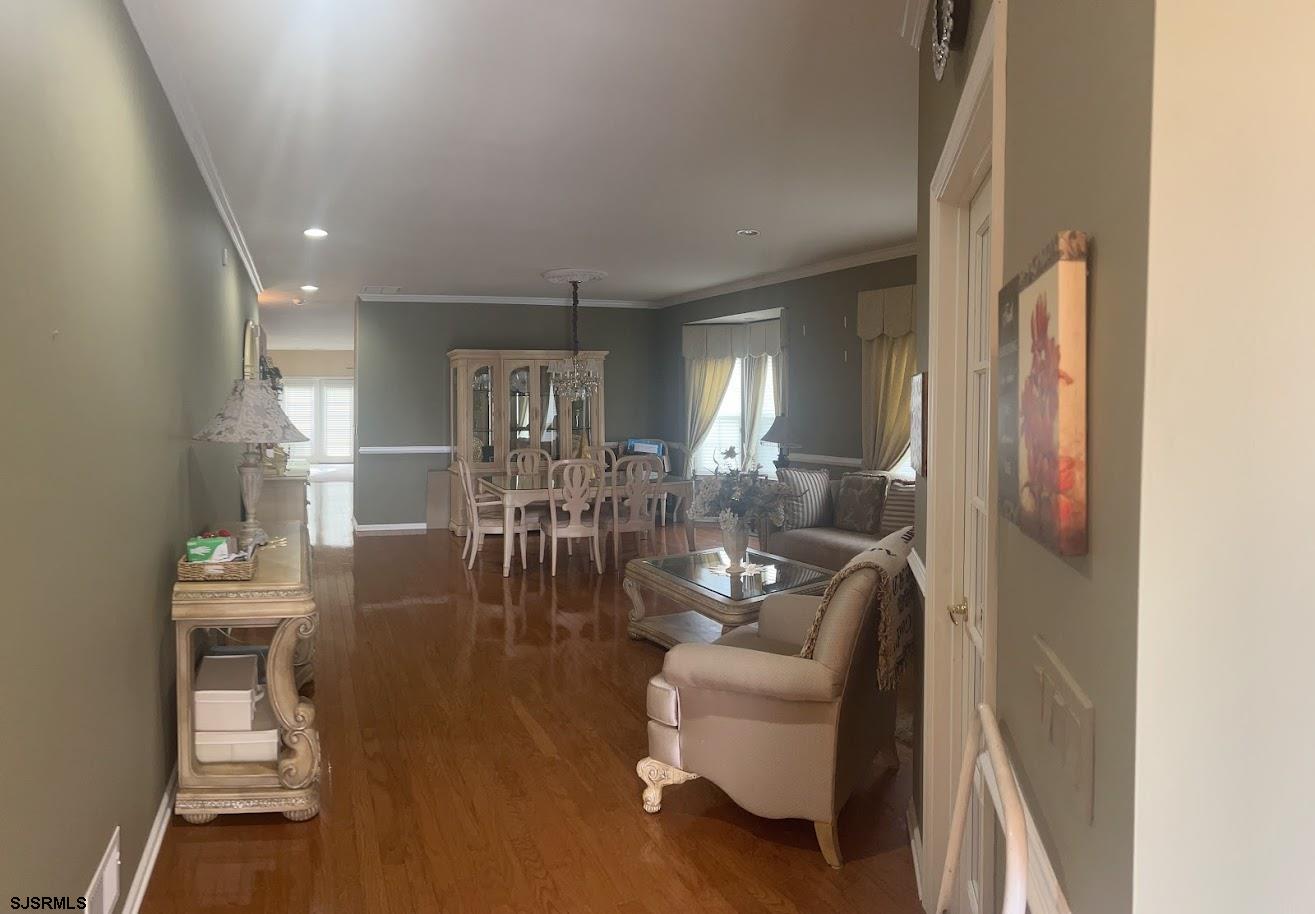 318 Mcclellan Road Egg Harbor Township, NJ 08234 - Photo 2 of 22