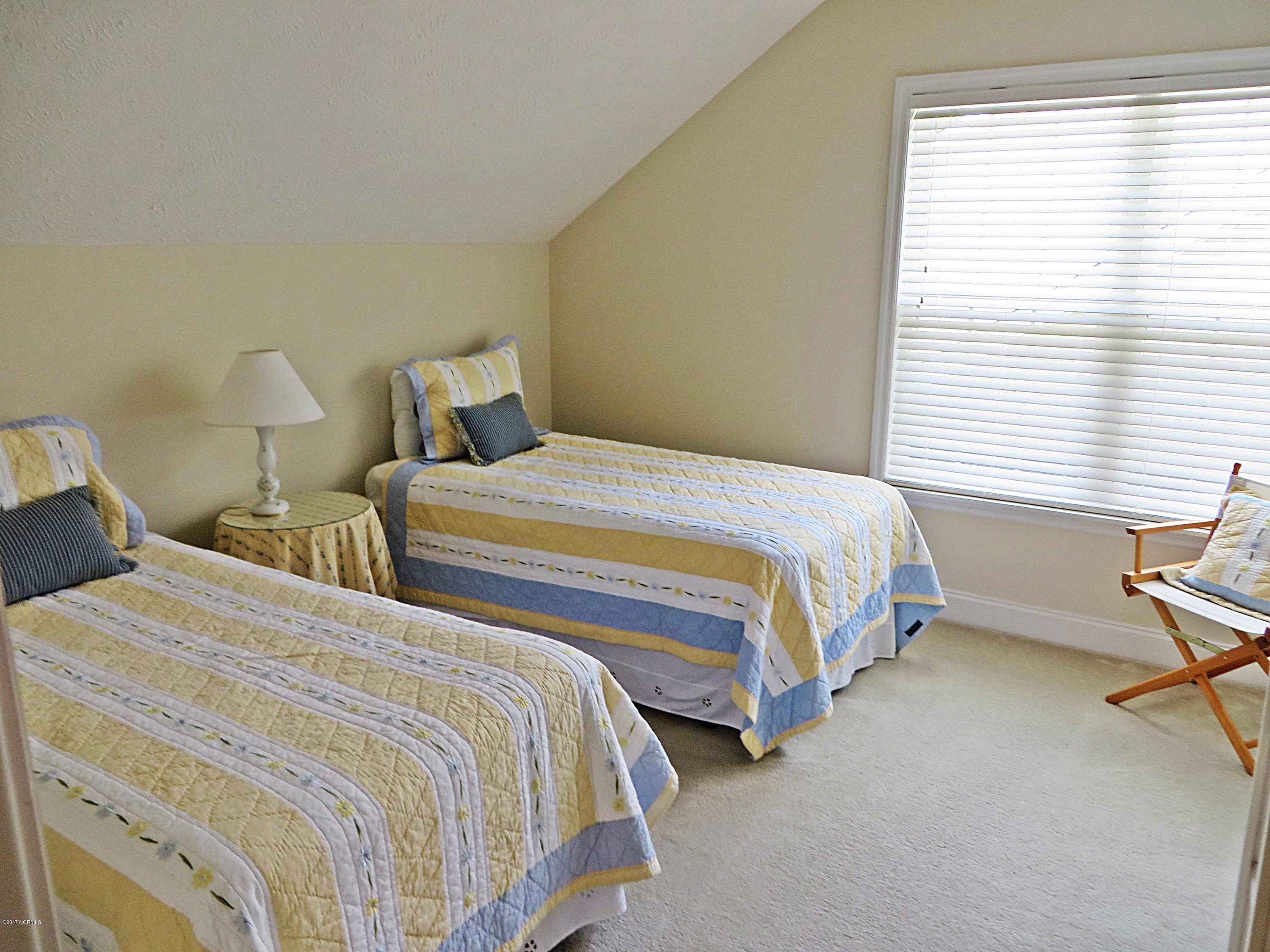 402 Neuchatel Road New Bern, NC 28562 - Photo 35 of 41 3rd Bedroom