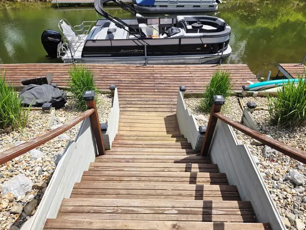 $524,900 | 9285 East Sleepy Hollow Parkway, Cromwell, IN 46732