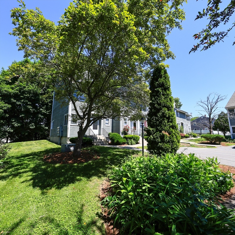 34 Farmland Road, Unit A Lowell, MA 01850 - Photo 4 of 32