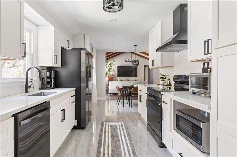 5925 Old Bill Cook Road Atlanta, GA 30349 - Photo 3 of 49