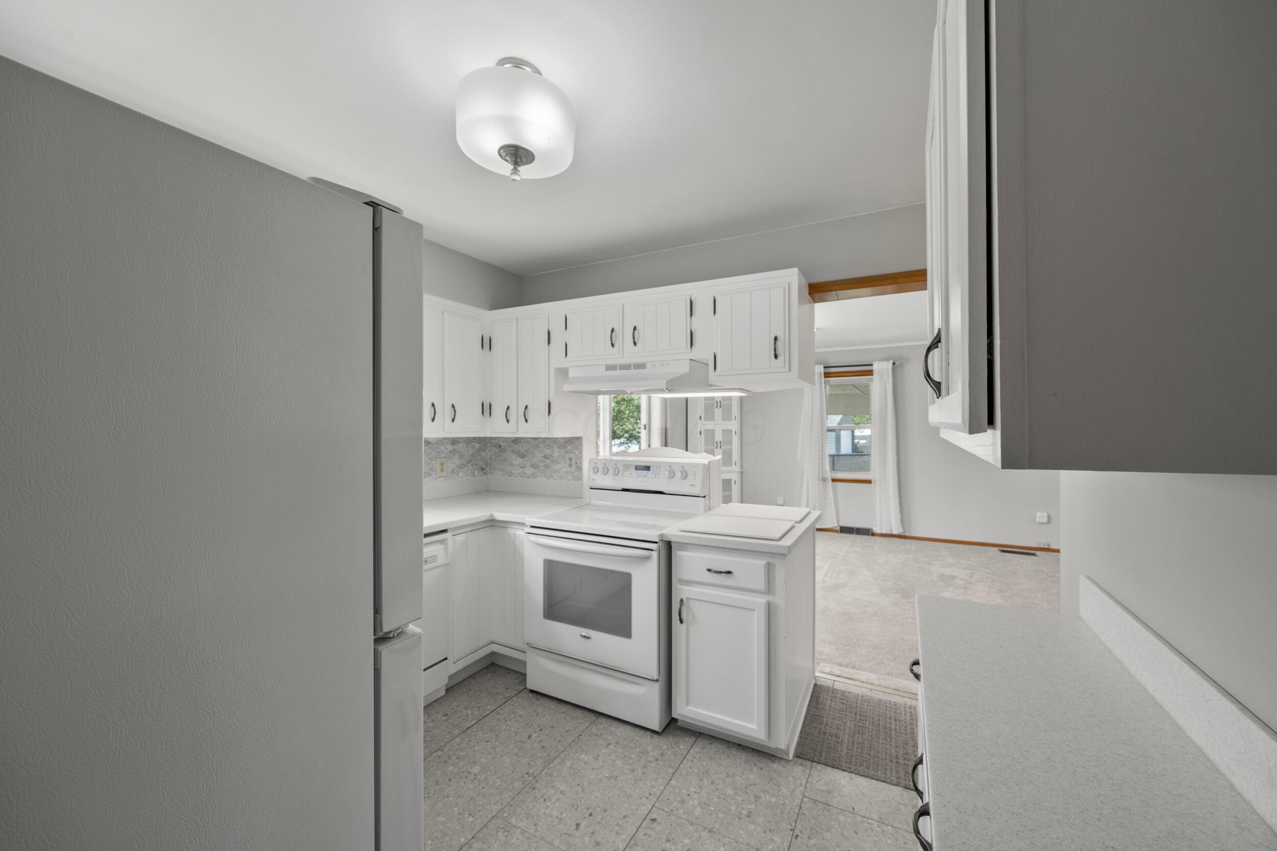 3309 Clime Road Columbus, OH 43223 - Photo 17 of 29 22_4x3a6121