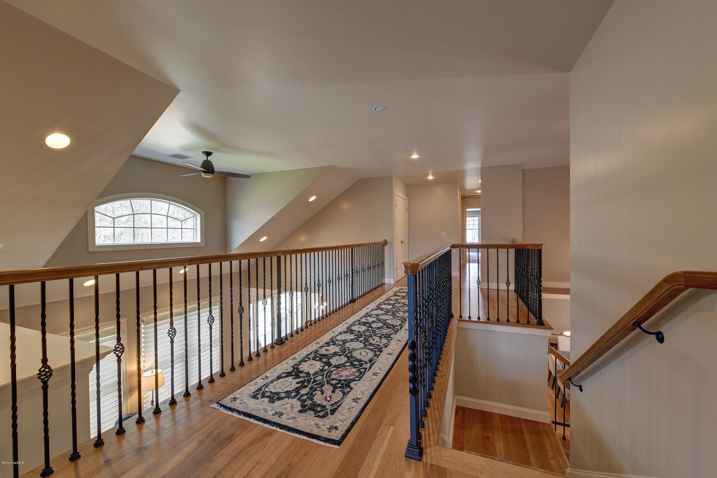16 Lillybrook Road Pittsfield, MA 01201 - Photo 32 of 38 a view of entryway
