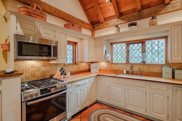 60 Robert Leather Road Bethlehem, CT 06751 - Photo 19 of 47