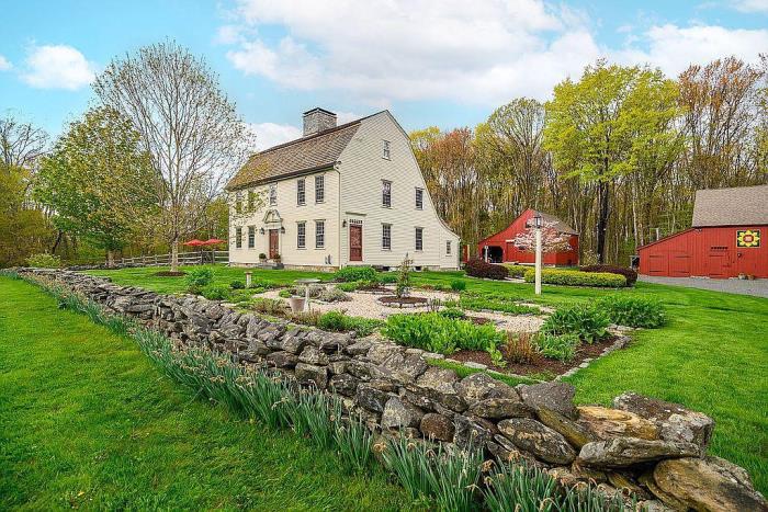 60 Robert Leather Road Bethlehem, CT 06751 - Photo 4 of 47