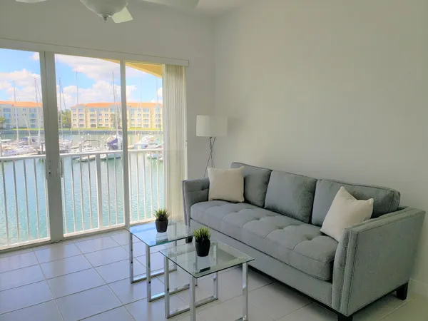 $5,000 | 10 Harbour Isle Drive East, Unit 204, Fort Pierce, FL 34949