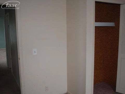 3344 North Belsay Road Flint, MI 48506 - Photo 20 of 28 20352583-19.JPG