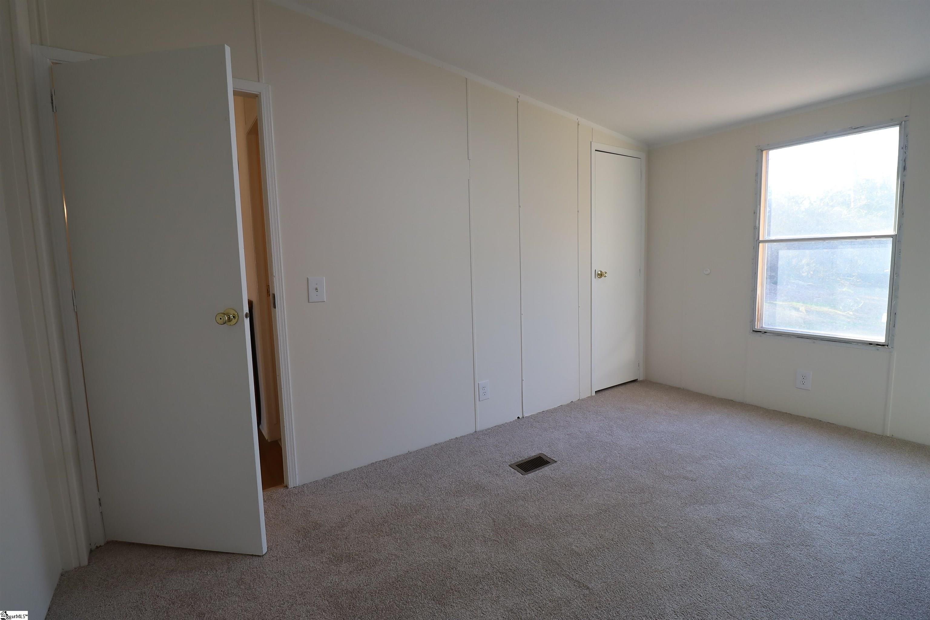 529 Chastain Road Central, SC 29630 - Photo 7 of 25 Gallery Image 7