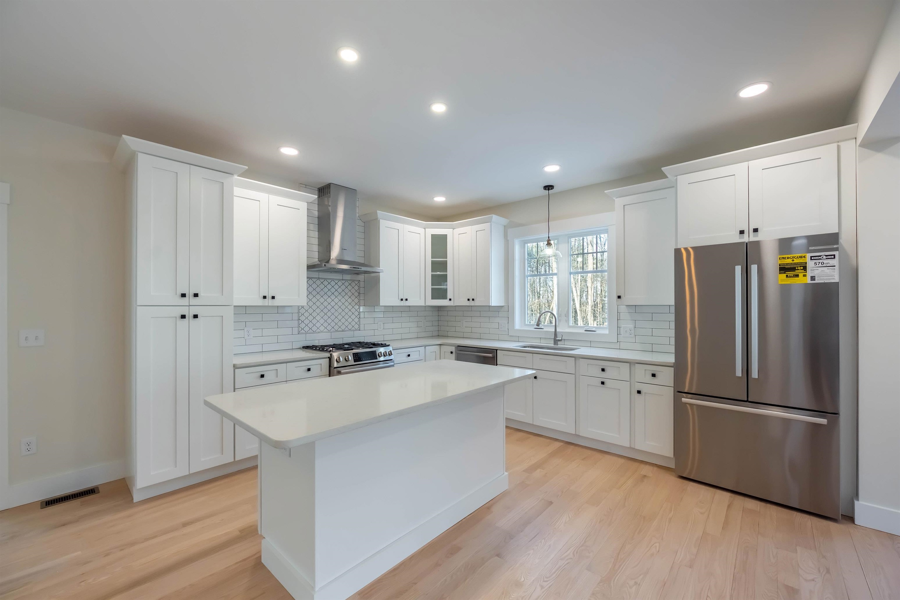 65 Pine Ridge Circle Sandown, NH 03873 - Photo 11 of 39