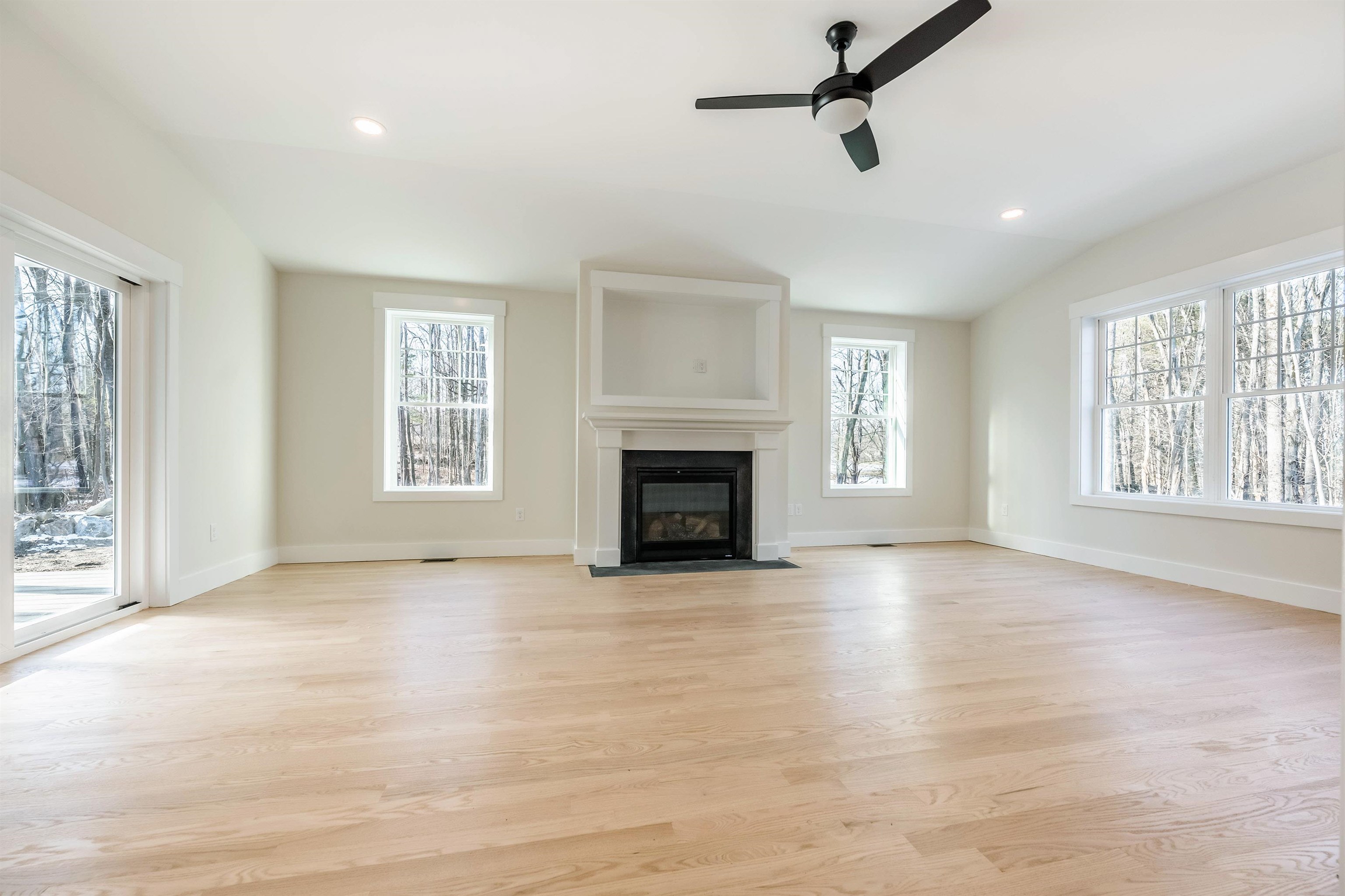 65 Pine Ridge Circle Sandown, NH 03873 - Photo 20 of 39