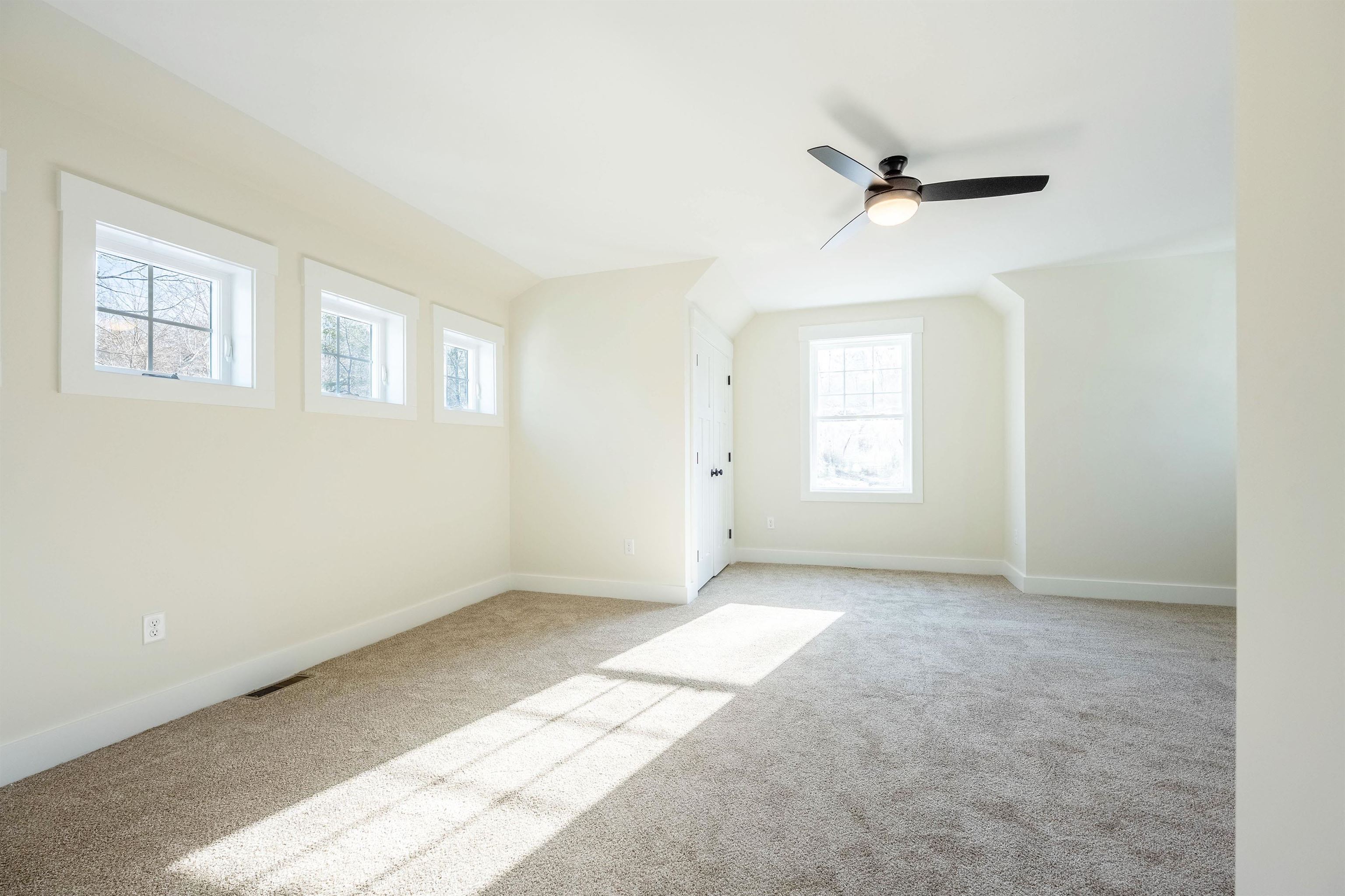 65 Pine Ridge Circle Sandown, NH 03873 - Photo 25 of 39
