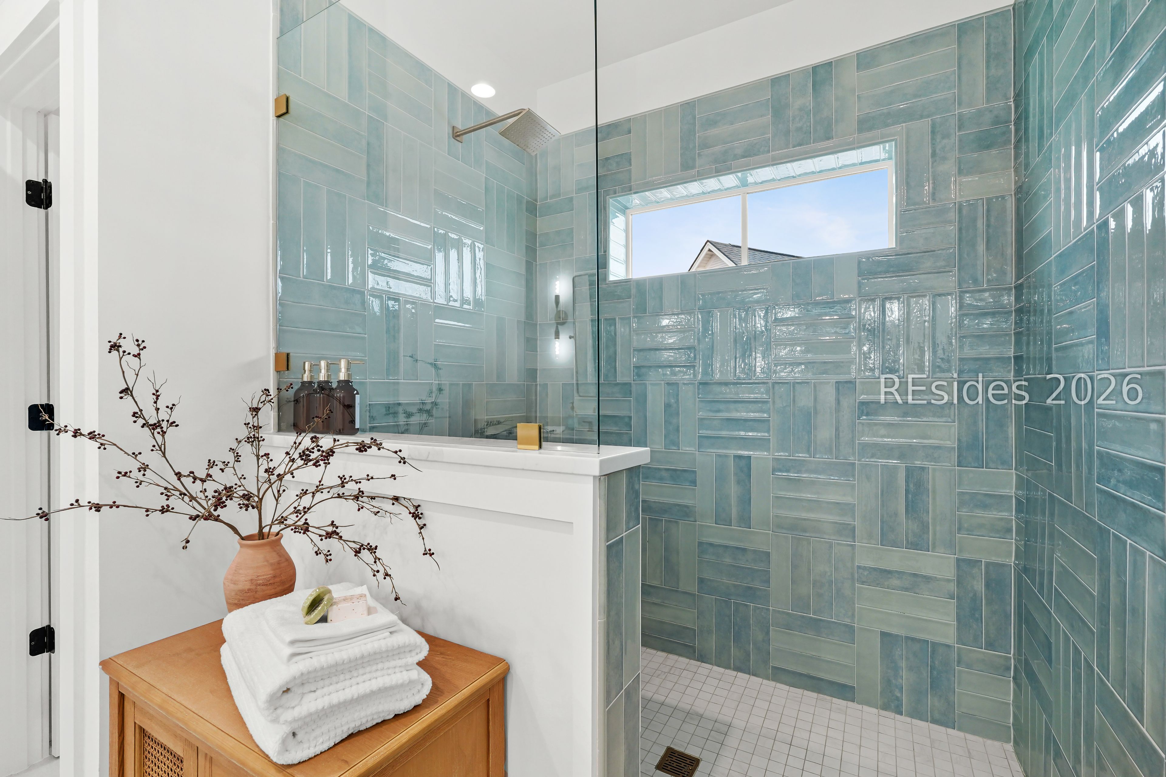 93 Anchor Bend Bluffton, SC 29910 - Photo 24 of 54 Beautiful tiled shower with transom window