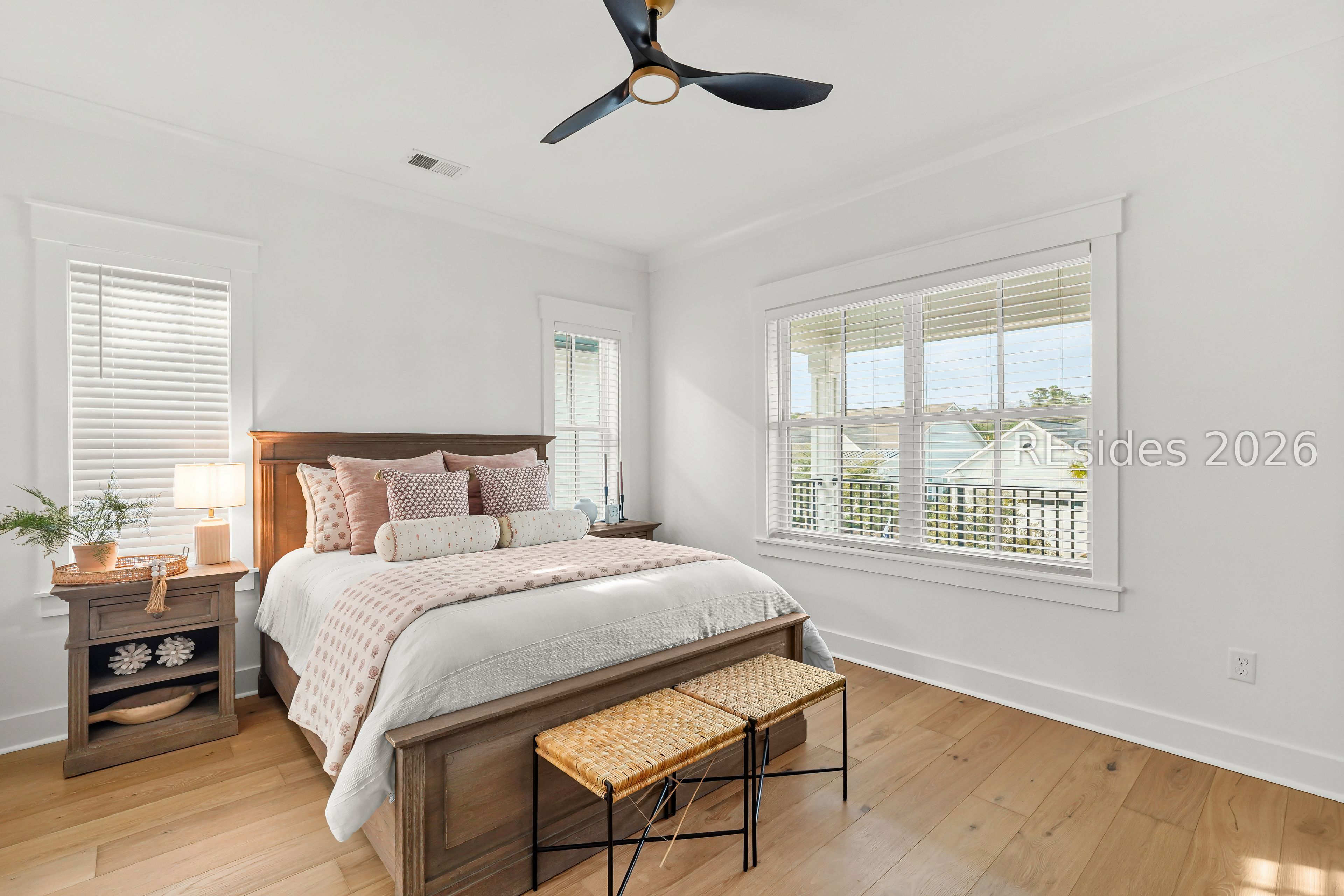 93 Anchor Bend Bluffton, SC 29910 - Photo 26 of 54 All doors are solid core, exceptional trim details