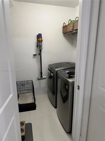 a view of walk in closet