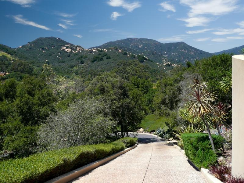 900 Park Montecito Ca Montecito, CA 93108 - Photo 10 of 21 a view of a city with lush green forest