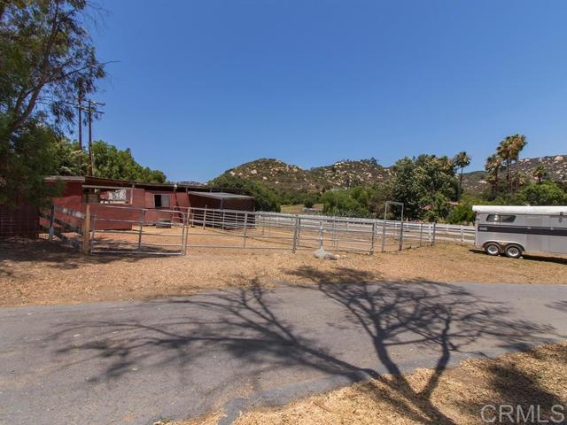 38089 De Luz Road Fallbrook, CA 92028 - Photo 21 of 25 Gallery Image 21