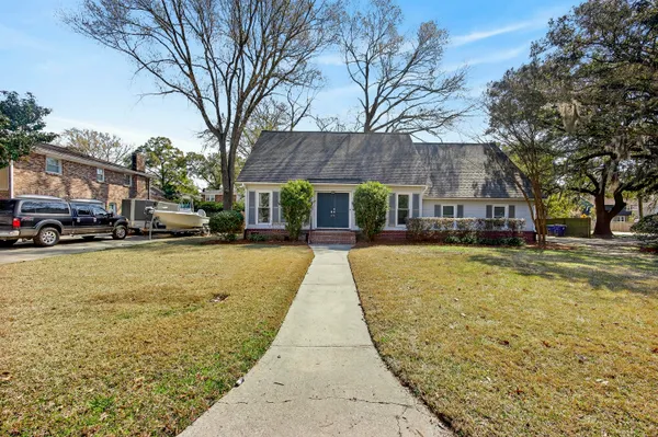 $625,000 | 1575 North Pinebark Lane, Charleston, SC 29407