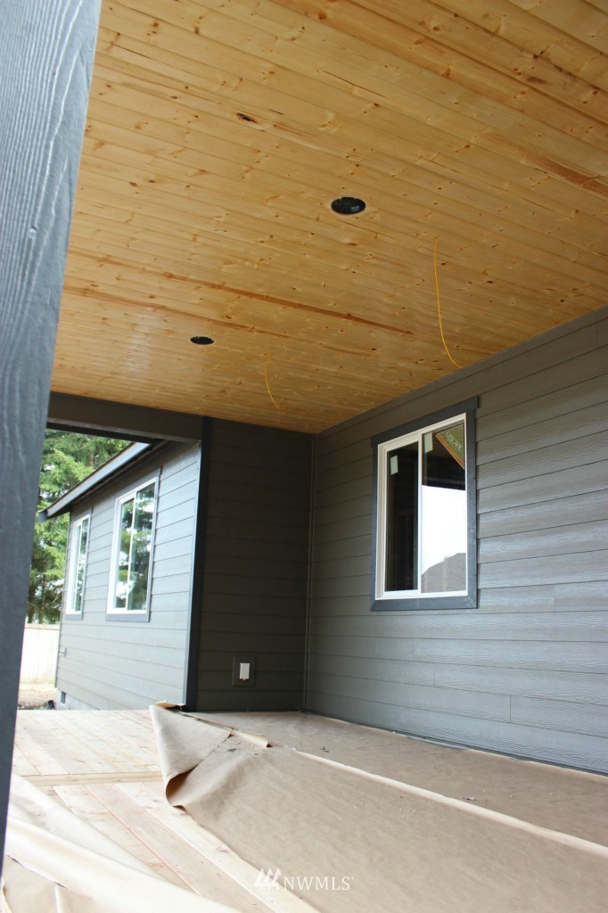 6119 189th Loop Southwest Rochester, WA 98579 - Photo 4 of 10