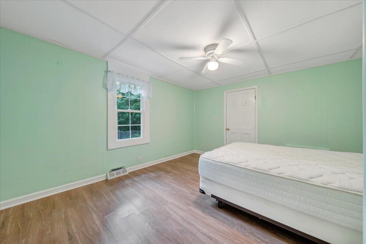 3386 Hogan Road Southeast Roanoke, VA 24014 - Photo 14 of 49 13-MIB04829