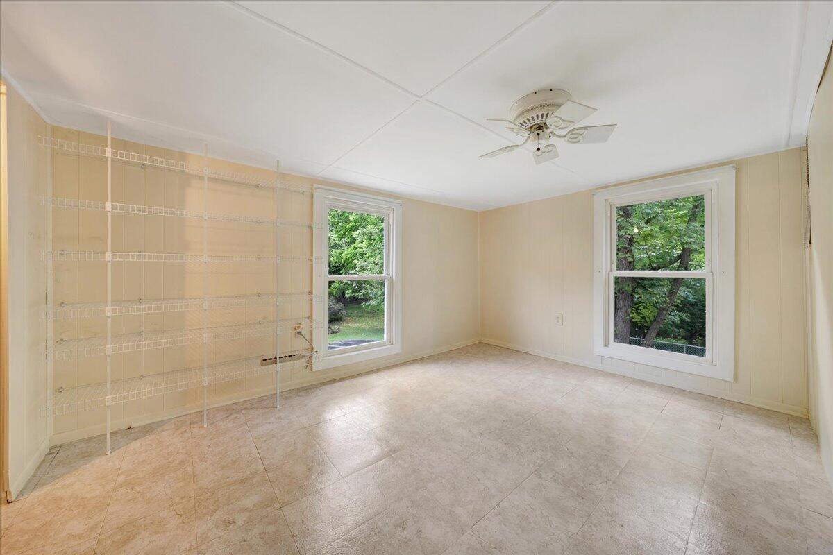 3386 Hogan Road Southeast Roanoke, VA 24014 - Photo 18 of 49 18-MIB04844